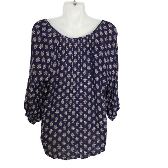 Fun2Fun Womens Blouse Medium Blue Floral 3/4 Sleeve Curved Hem Lattice V Neck - Picture 2 of 9